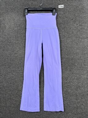 Lululemon Groove Super High-Rise Crop 23" Size 0 Purple Lightweight